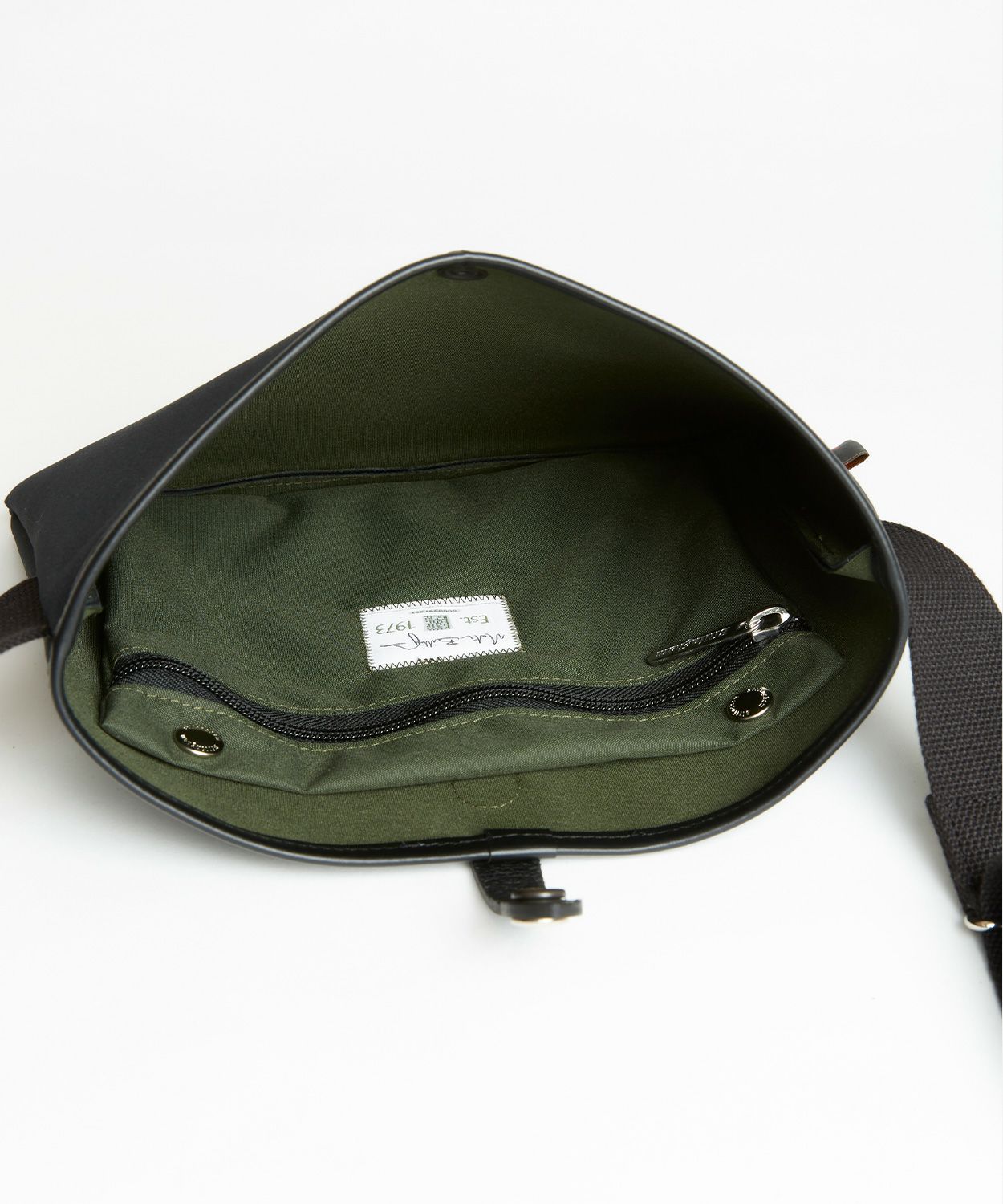 サコッシュフラットショルダーバッグ 全4色 | BRITISH MADE