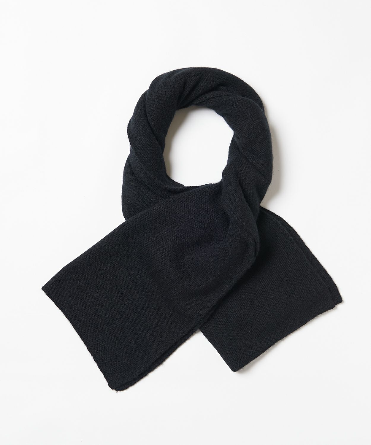 プレゼントにも最適。柔らかで、あたたかなニット小物特集