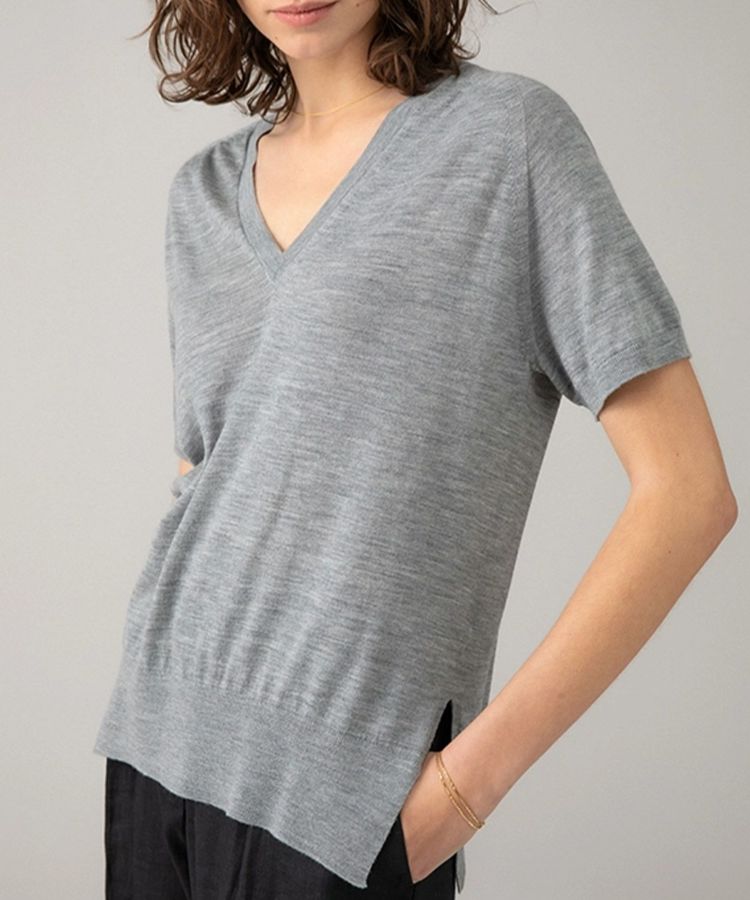 VネックニットTシャツ(メリノウール)(WOMEN) 全2色 | BRITISH MADE