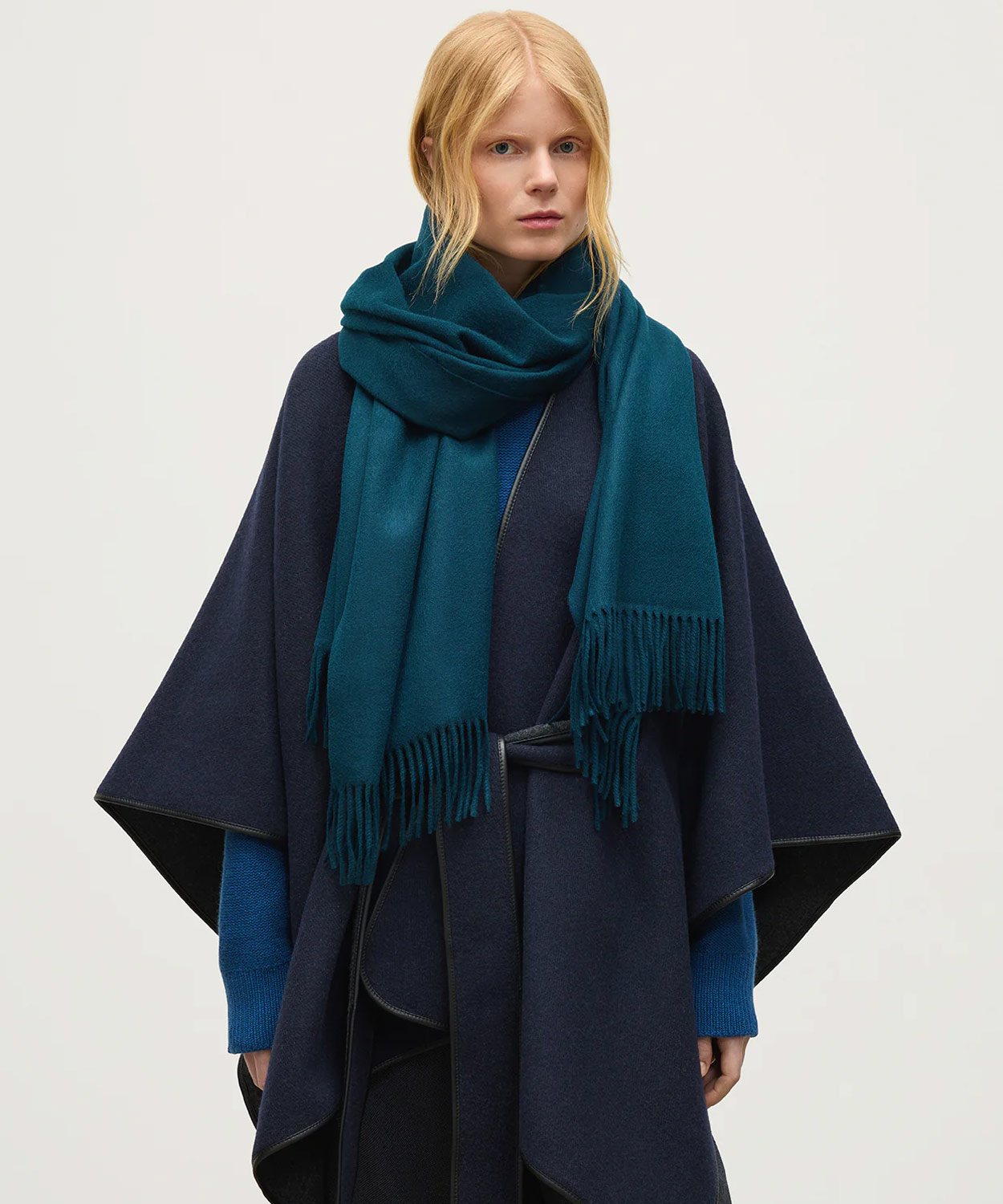 SD5209/BLUE STOLE