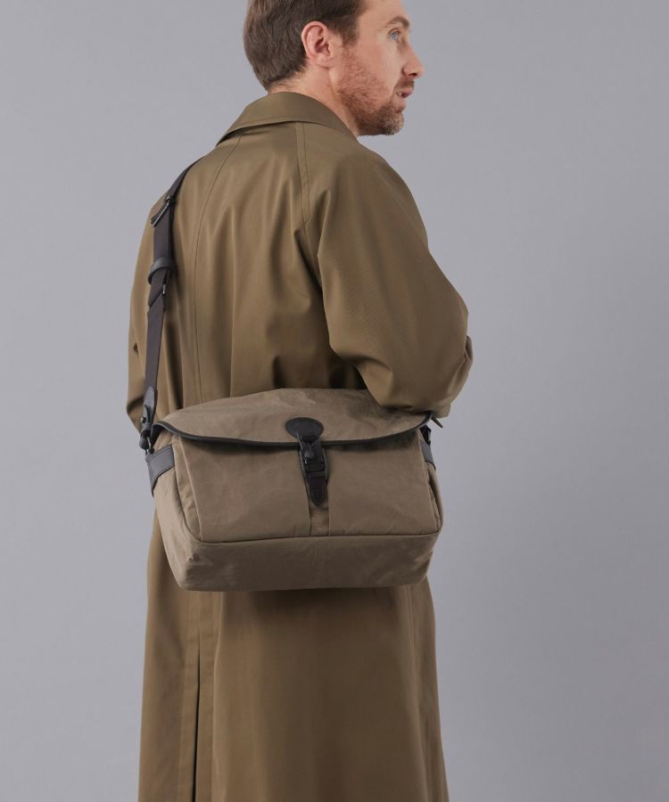 カメラバッグ(ナイロン) 全2色 | BRITISH MADE
