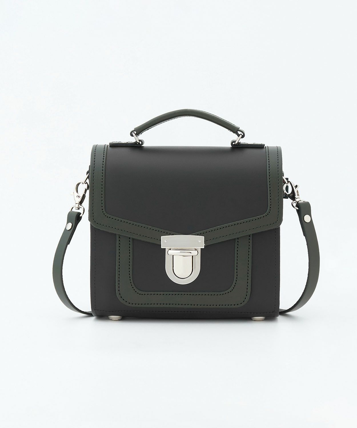 BLACK x IVY GREEN